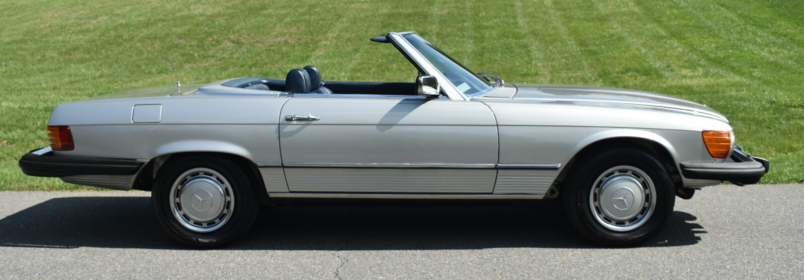 Mercedes-Benz-SL-Class-1976-Convertible-2