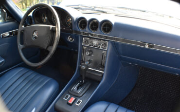 Mercedes-Benz-SL-Class-1976-Convertible-28