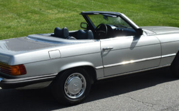 Mercedes-Benz-SL-Class-1976-Convertible-3