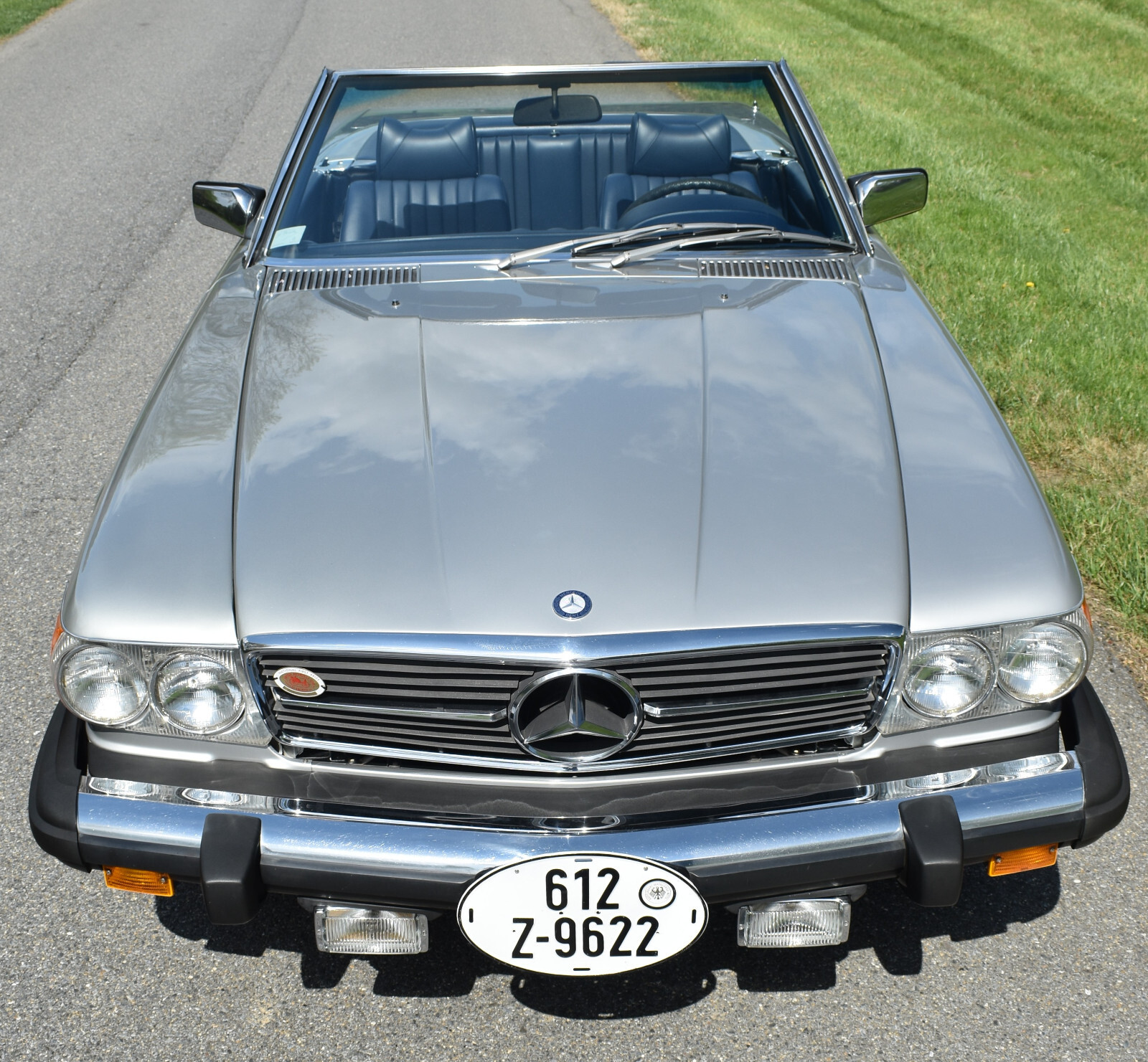 Mercedes-Benz-SL-Class-1976-Convertible-7