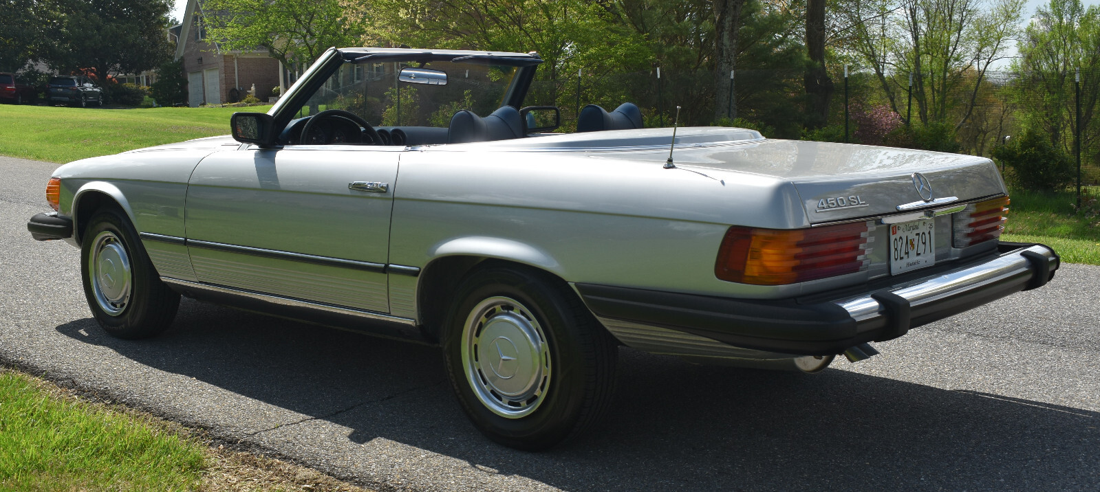 Mercedes-Benz-SL-Class-1976-Convertible-9