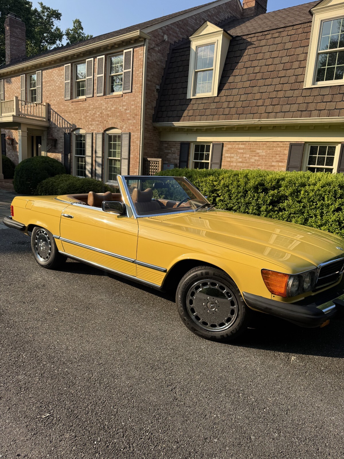 Mercedes-Benz-SL-Class-1979-Convertible-10
