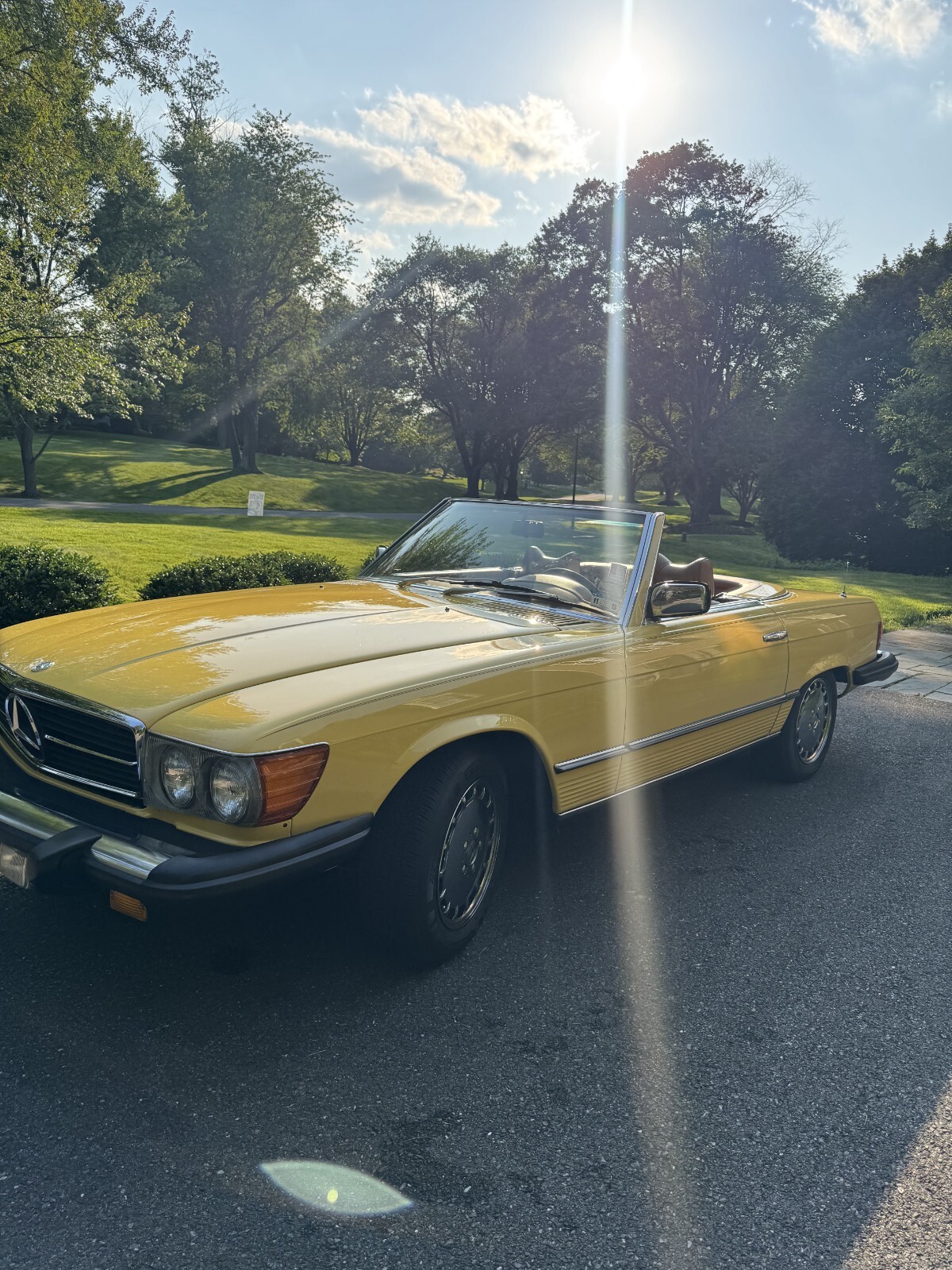 Mercedes-Benz-SL-Class-1979-Convertible-12