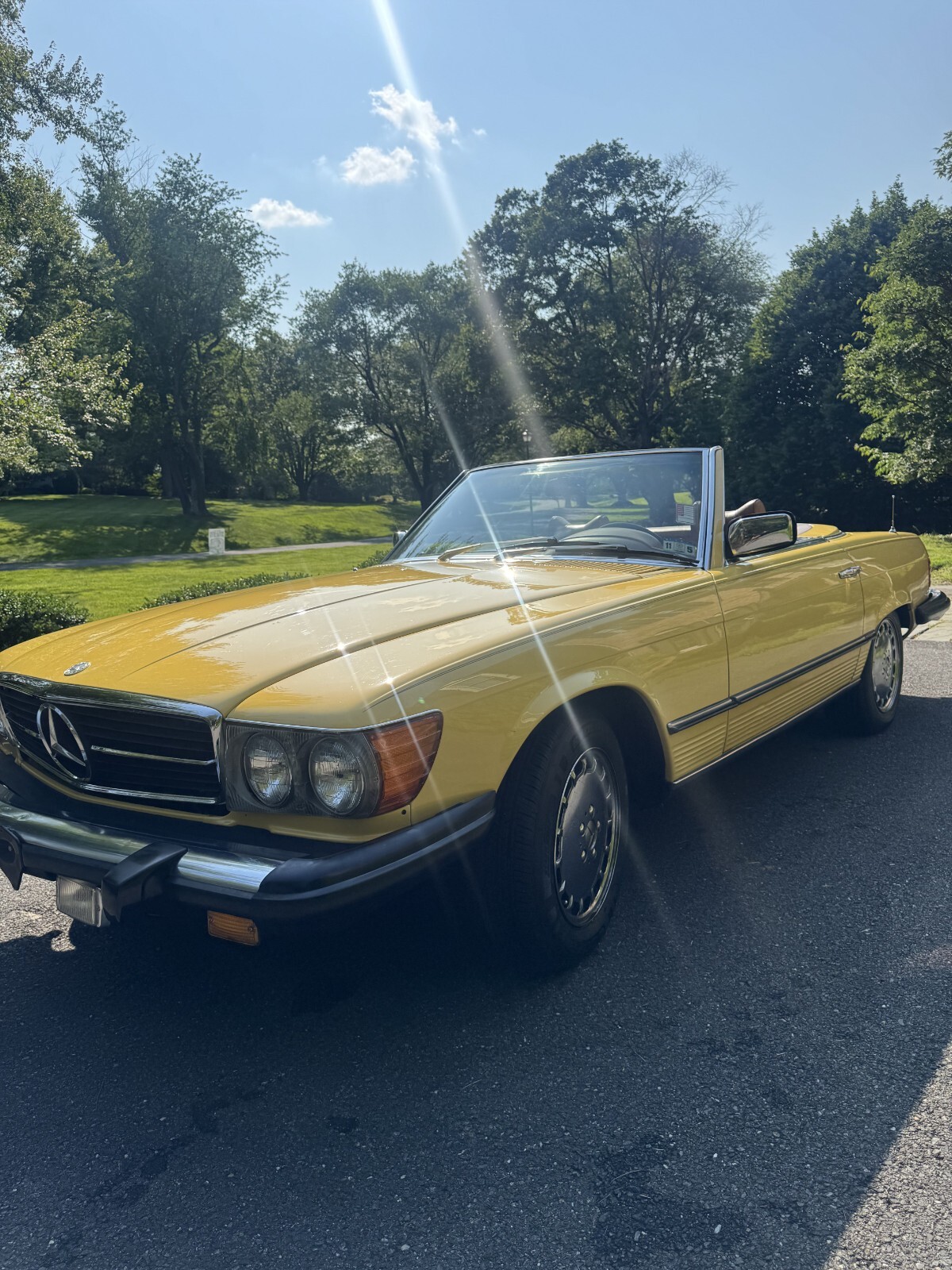 Mercedes-Benz-SL-Class-1979-Convertible-19