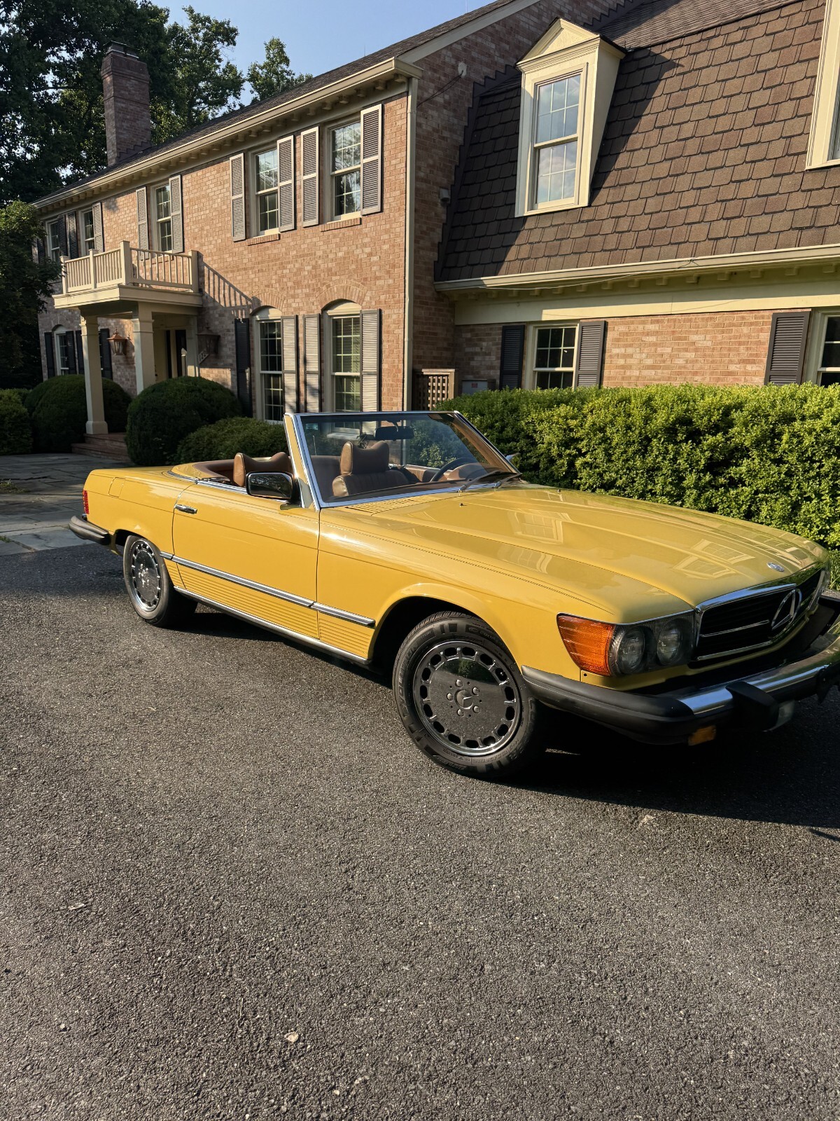 Mercedes-Benz-SL-Class-1979-Convertible-2