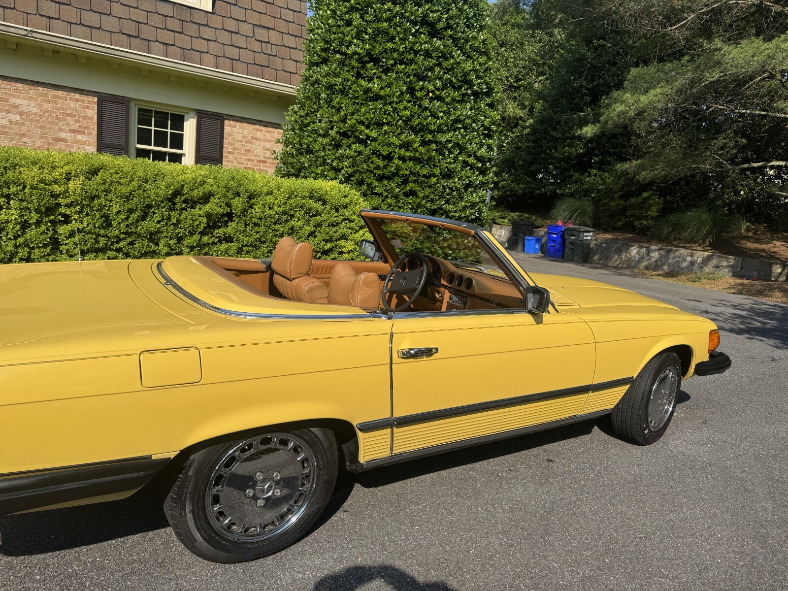 Mercedes-Benz-SL-Class-1979-Convertible-22