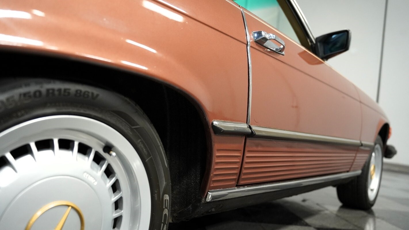 Mercedes-Benz-SL-Class-1979-Convertible-22