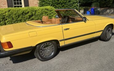 Mercedes-Benz-SL-Class-1979-Convertible-24