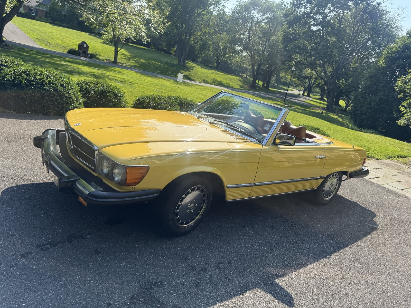 Mercedes-Benz-SL-Class-1979-Convertible-27