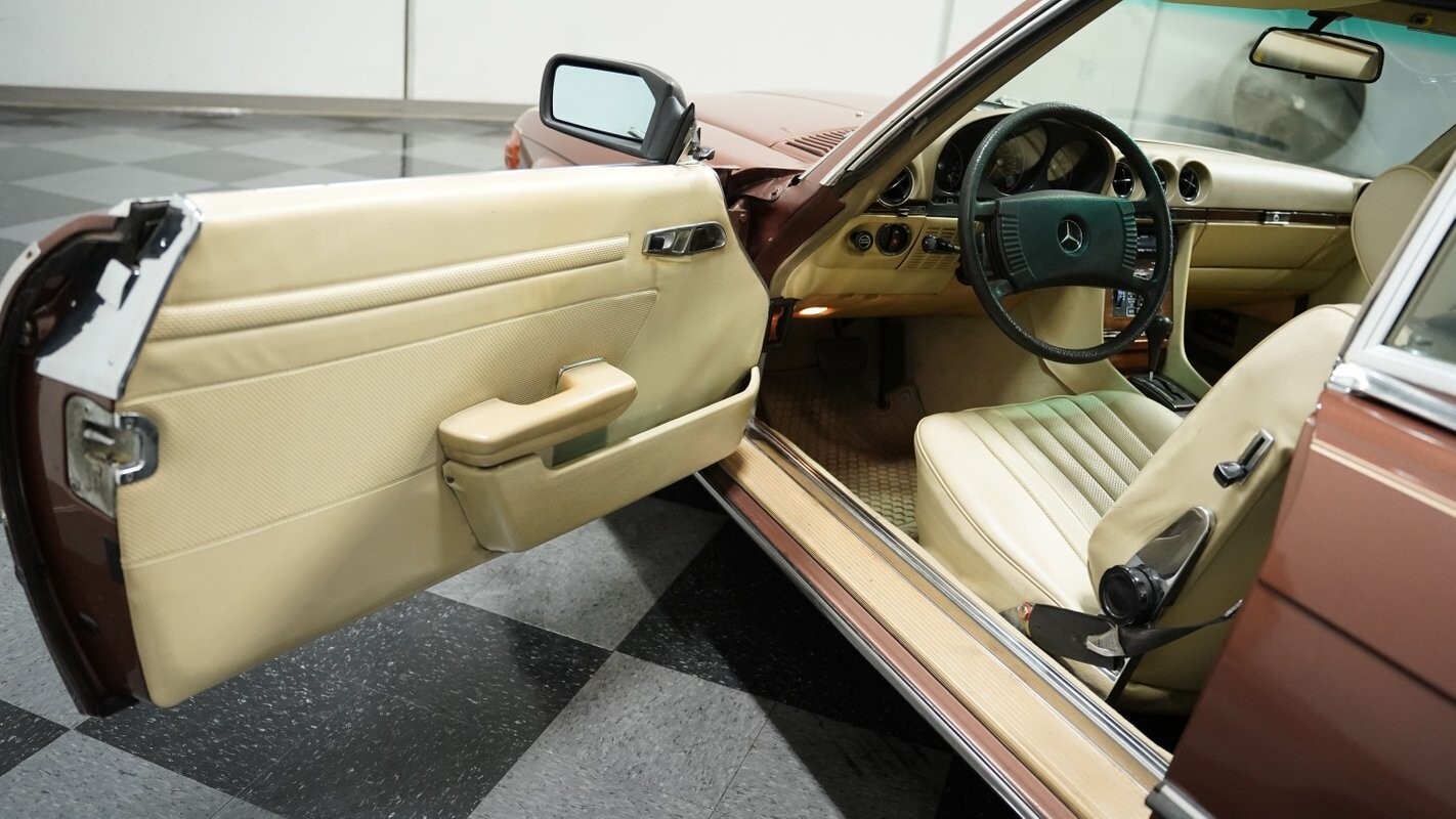 Mercedes-Benz-SL-Class-1979-Convertible-28