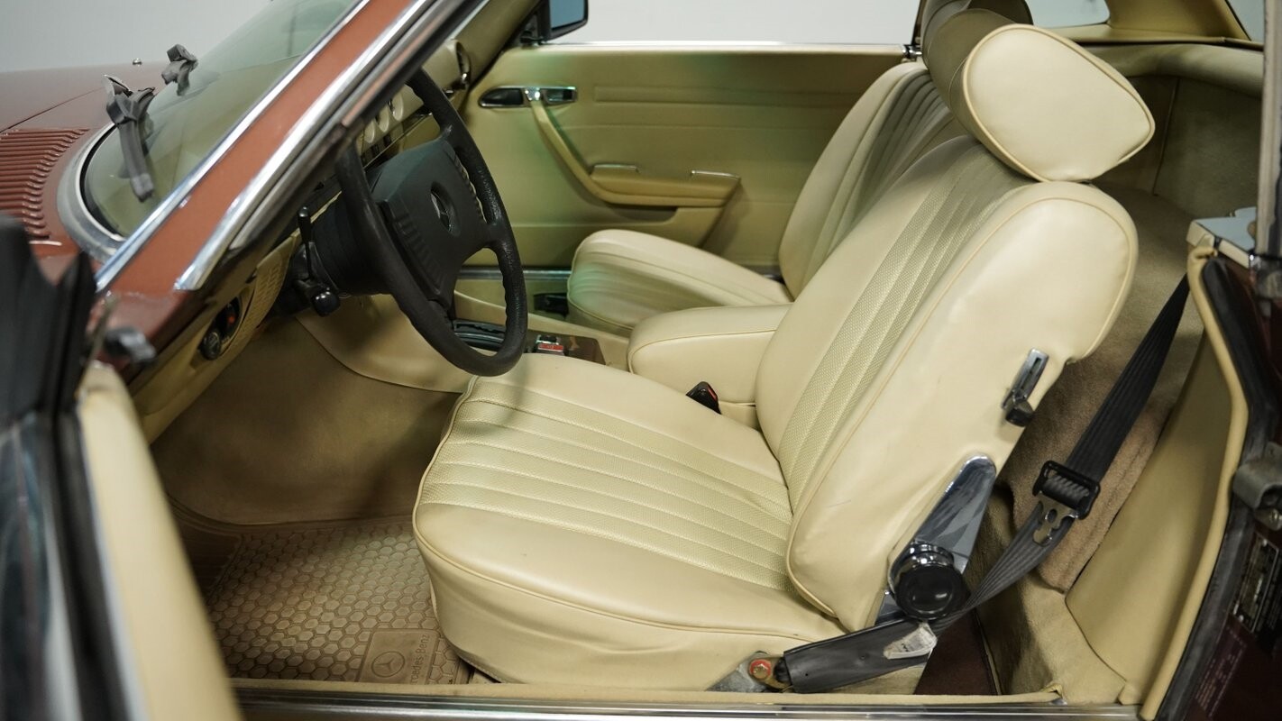 Mercedes-Benz-SL-Class-1979-Convertible-29