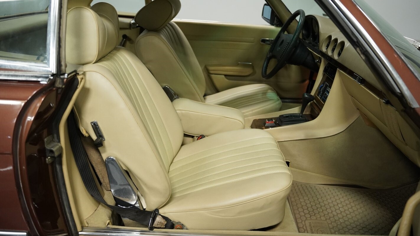 Mercedes-Benz-SL-Class-1979-Convertible-36