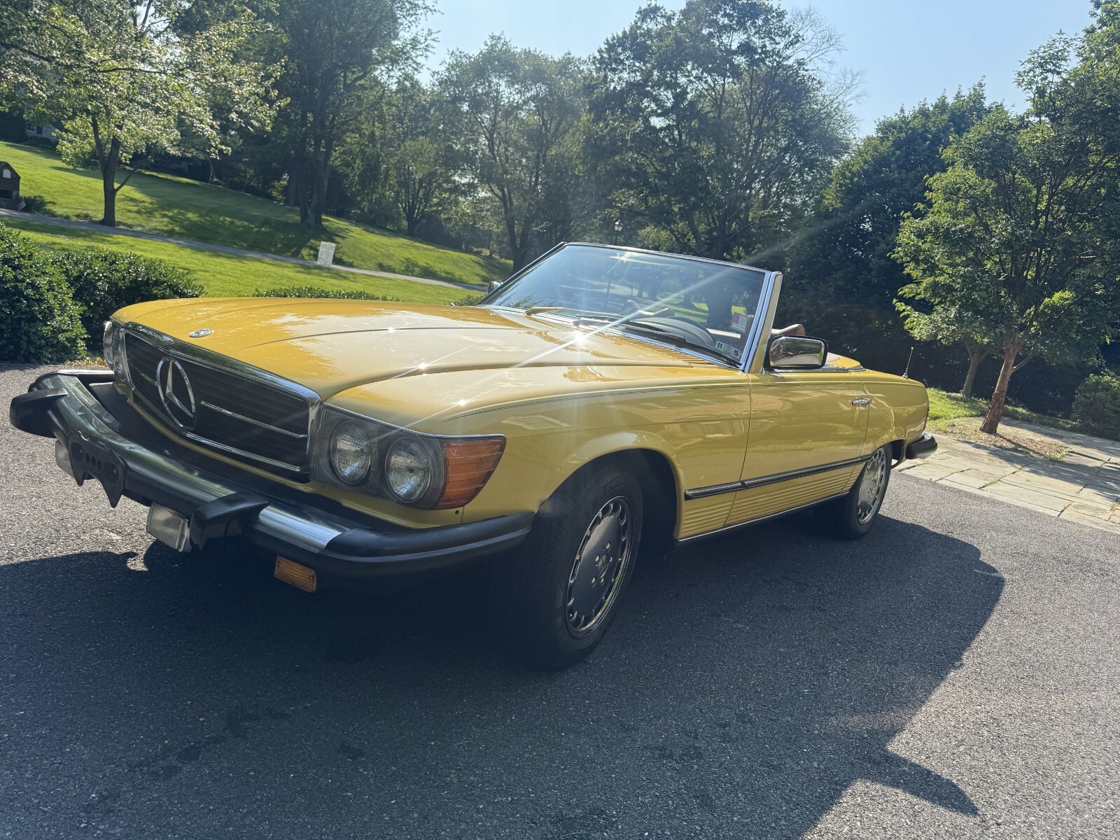 Mercedes-Benz-SL-Class-1979-Convertible-4