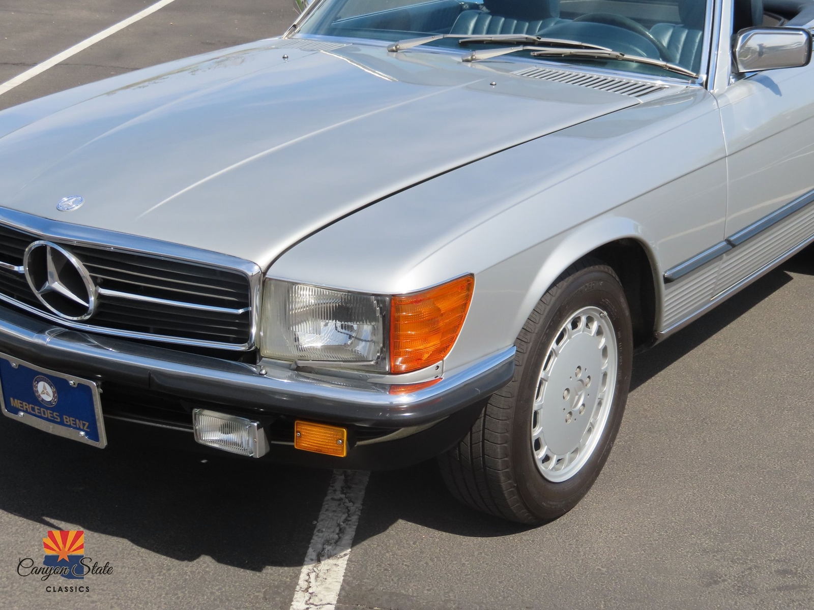 Mercedes-Benz-SL-Class-1980-Other-11