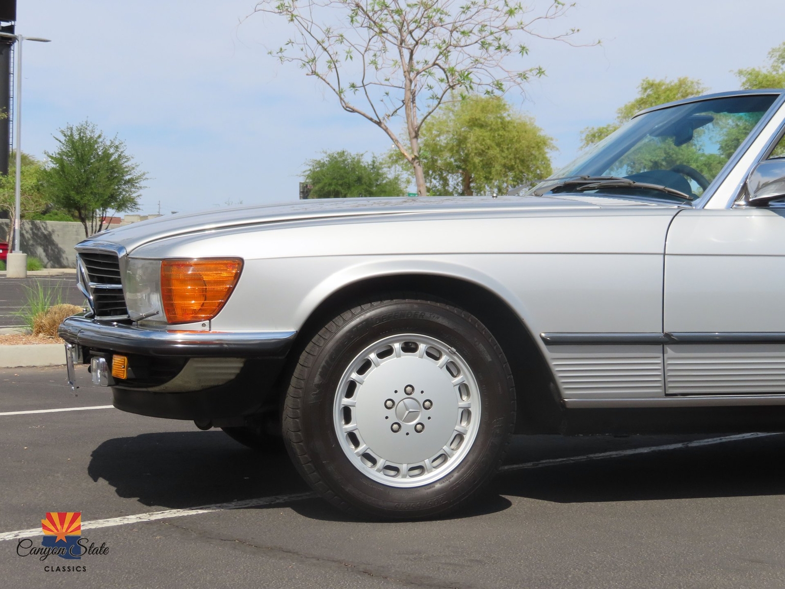 Mercedes-Benz-SL-Class-1980-Other-15