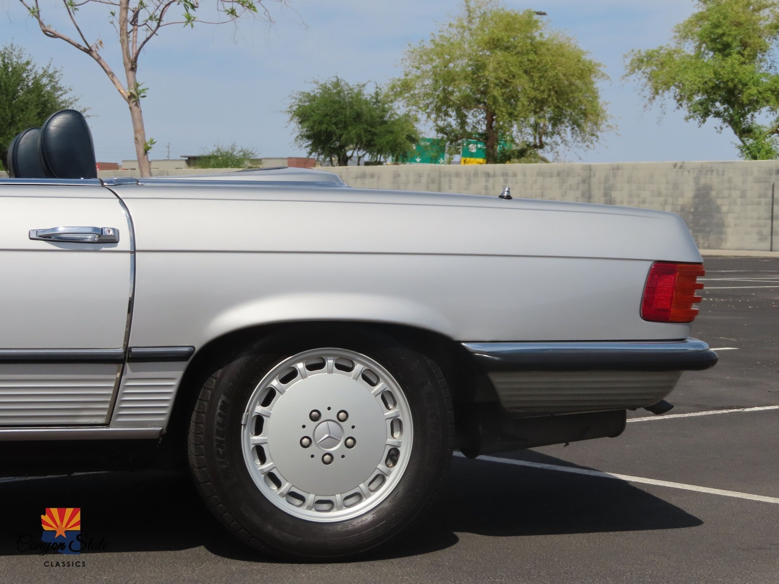 Mercedes-Benz-SL-Class-1980-Other-17