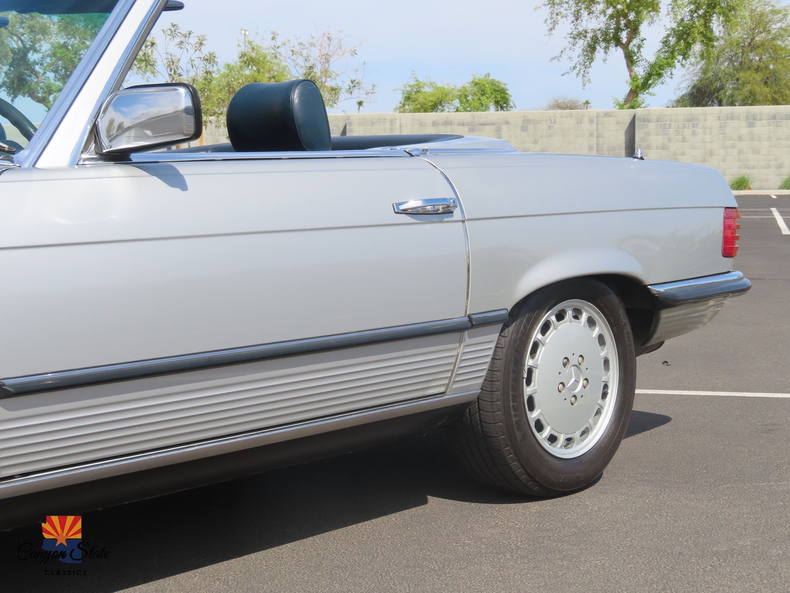 Mercedes-Benz-SL-Class-1980-Other-20