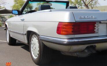 Mercedes-Benz-SL-Class-1980-Other-22