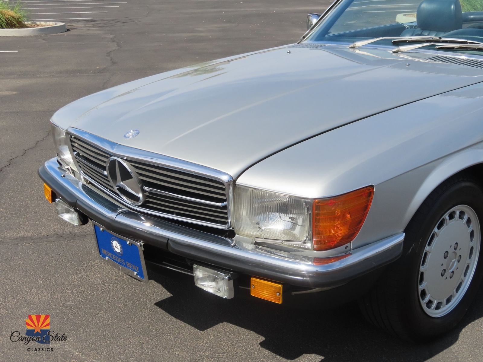 Mercedes-Benz-SL-Class-1980-Other-30