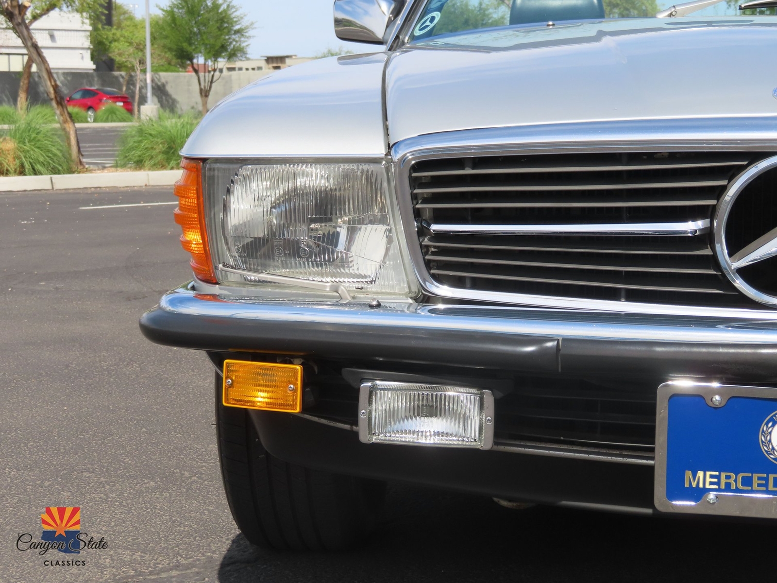 Mercedes-Benz-SL-Class-1980-Other-32