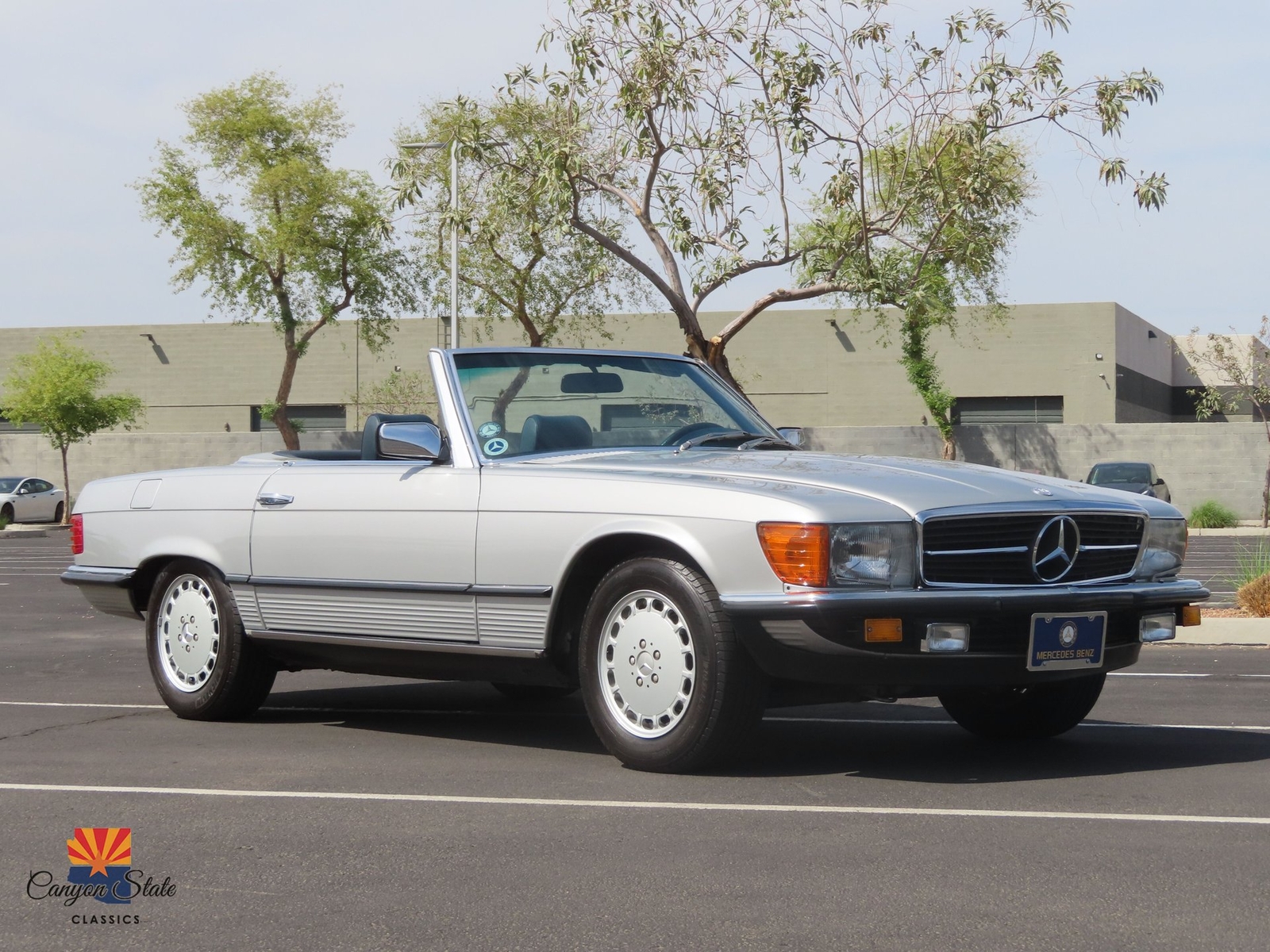 Mercedes-Benz-SL-Class-1980-Other-39