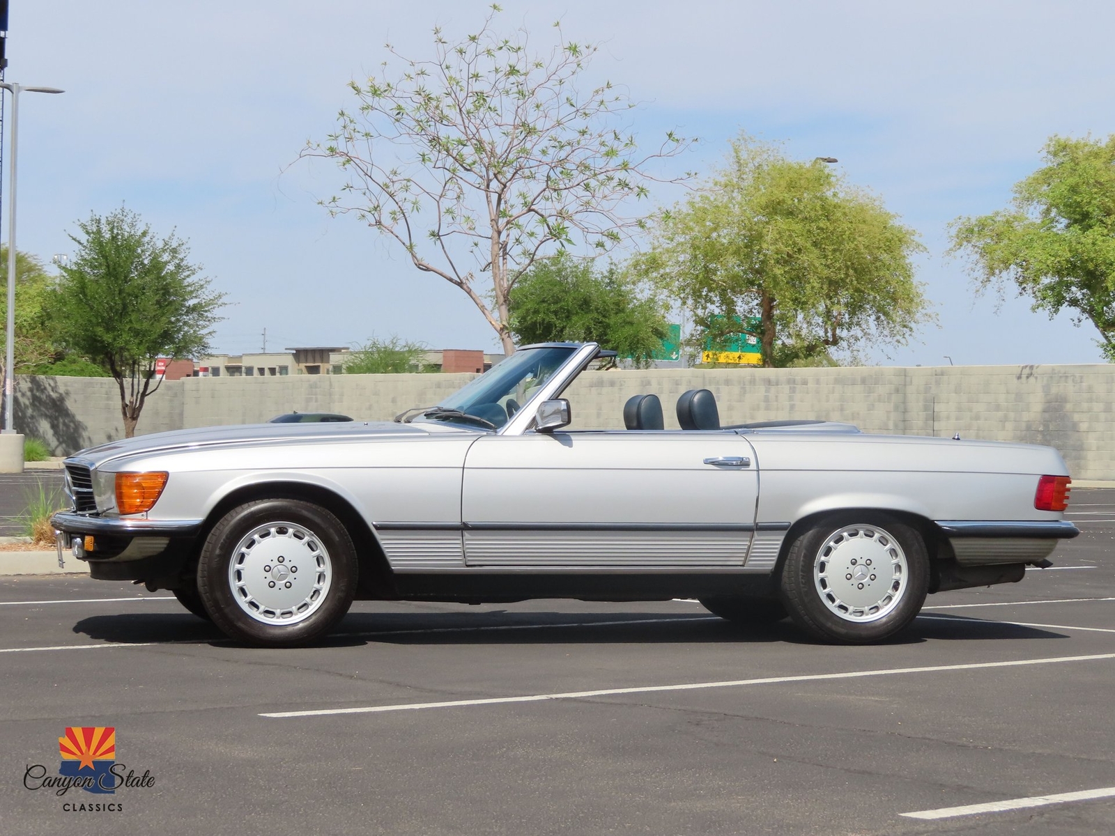 Mercedes-Benz-SL-Class-1980-Other-7