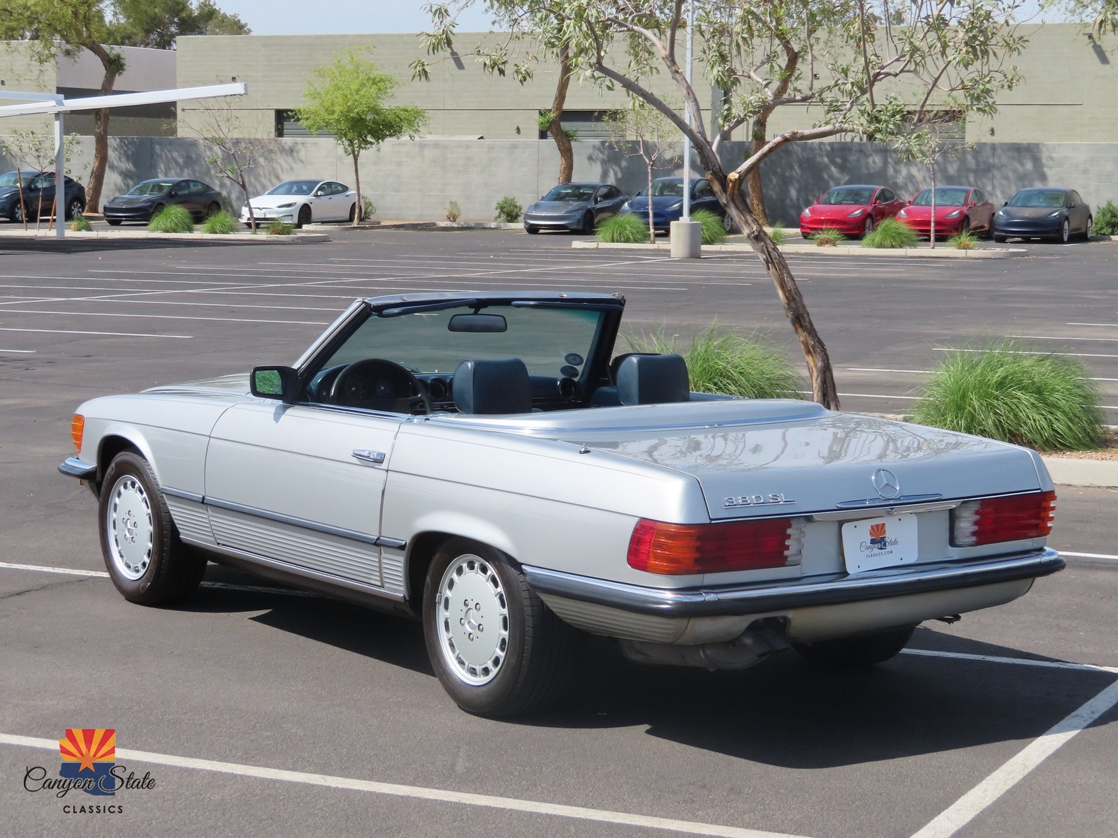 Mercedes-Benz-SL-Class-1980-Other-8