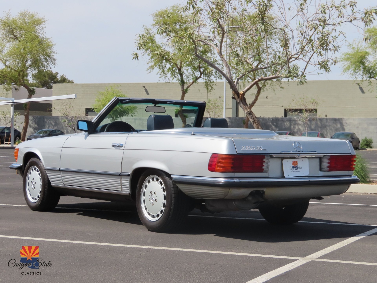 Mercedes-Benz-SL-Class-1980-Other-9