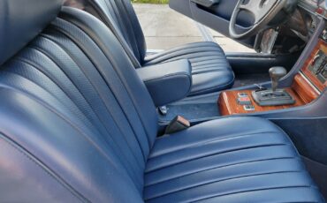 Mercedes-Benz-SL-Class-1981-12