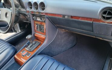 Mercedes-Benz-SL-Class-1981-13