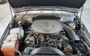 Mercedes-Benz-SL-Class-1981-25