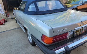 Mercedes-Benz-SL-Class-1981-8