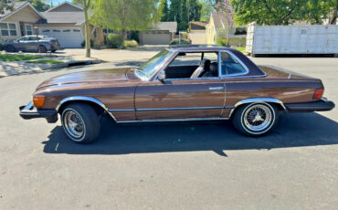 Mercedes-Benz-SL-Class-1981-Convertible-13