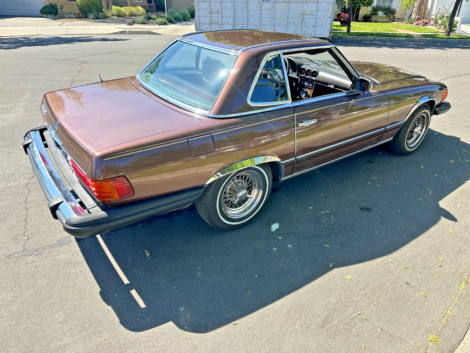 Mercedes-Benz-SL-Class-1981-Convertible-14