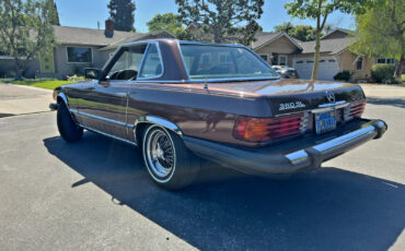 Mercedes-Benz-SL-Class-1981-Convertible-16