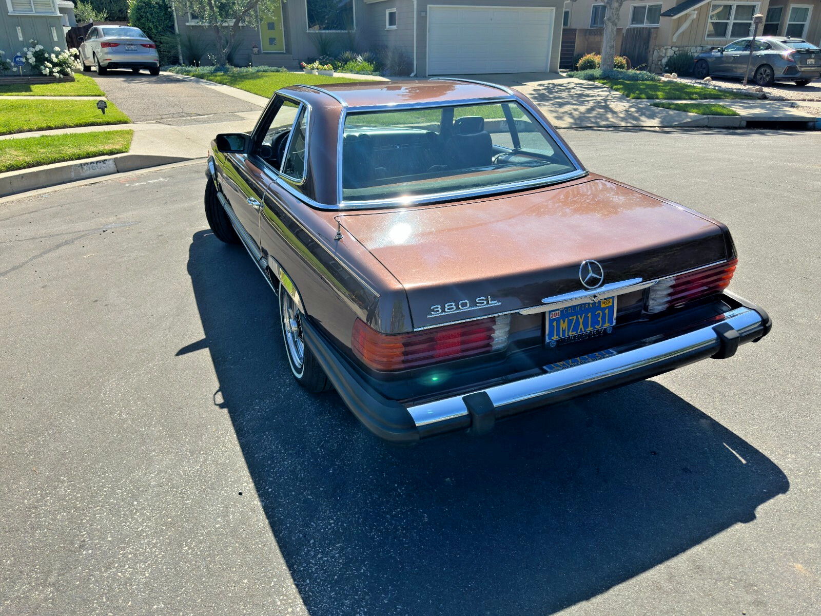 Mercedes-Benz-SL-Class-1981-Convertible-17