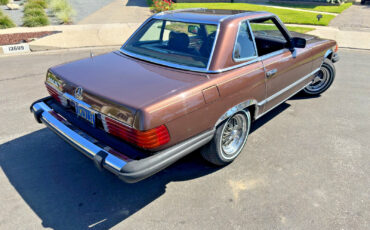 Mercedes-Benz-SL-Class-1981-Convertible-18