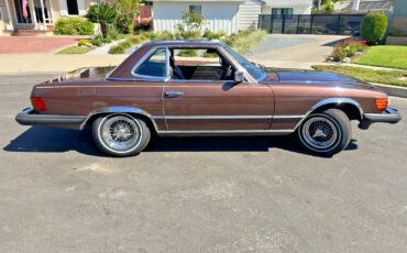 Mercedes-Benz-SL-Class-1981-Convertible-19