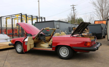 Mercedes-Benz-SL-Class-1981-Convertible-19