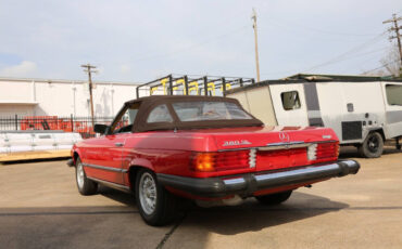 Mercedes-Benz-SL-Class-1981-Convertible-2
