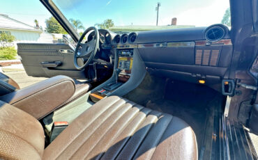 Mercedes-Benz-SL-Class-1981-Convertible-26