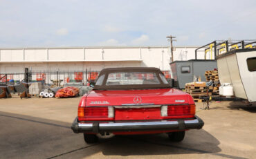 Mercedes-Benz-SL-Class-1981-Convertible-3