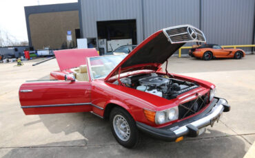 Mercedes-Benz-SL-Class-1981-Convertible-31