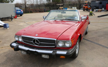 Mercedes-Benz-SL-Class-1981-Convertible-36