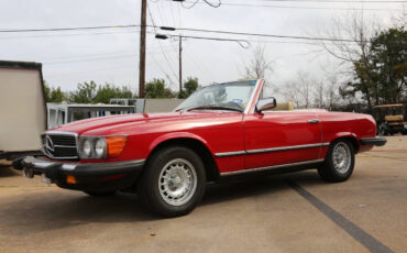 Mercedes-Benz-SL-Class-1981-Convertible-38