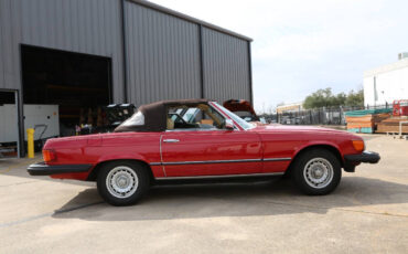 Mercedes-Benz-SL-Class-1981-Convertible-5