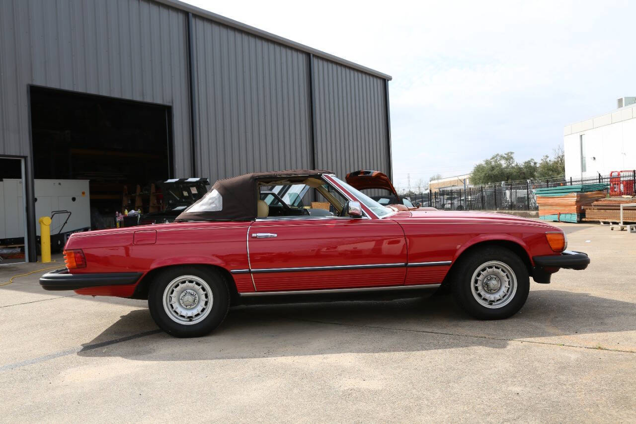Mercedes-Benz-SL-Class-1981-Convertible-6