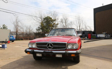 Mercedes-Benz-SL-Class-1981-Convertible-9