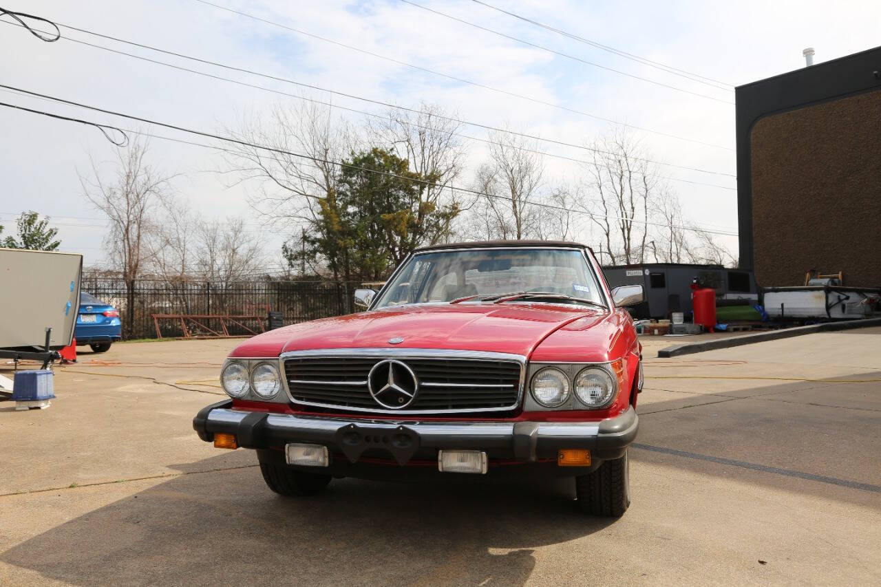 Mercedes-Benz-SL-Class-1981-Convertible-9