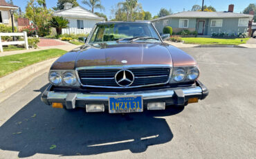 Mercedes-Benz-SL-Class-1981-Convertible-9